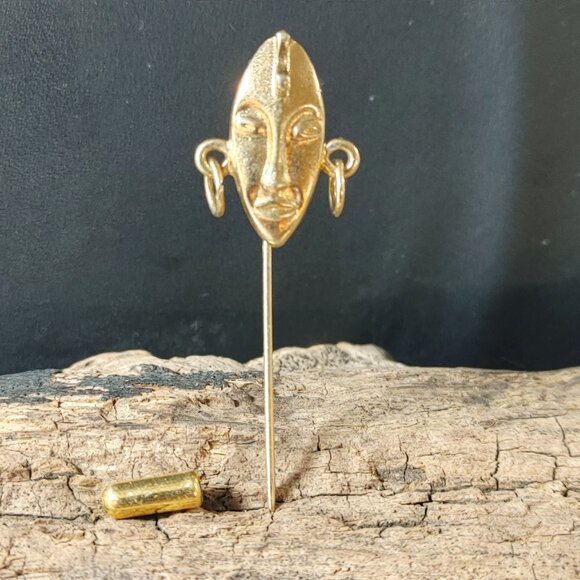 Art Deco Tribal Face Mask Label Stick Pin Gold Tone Unique Dangle Design 2 Inch - Picture 5 of 10